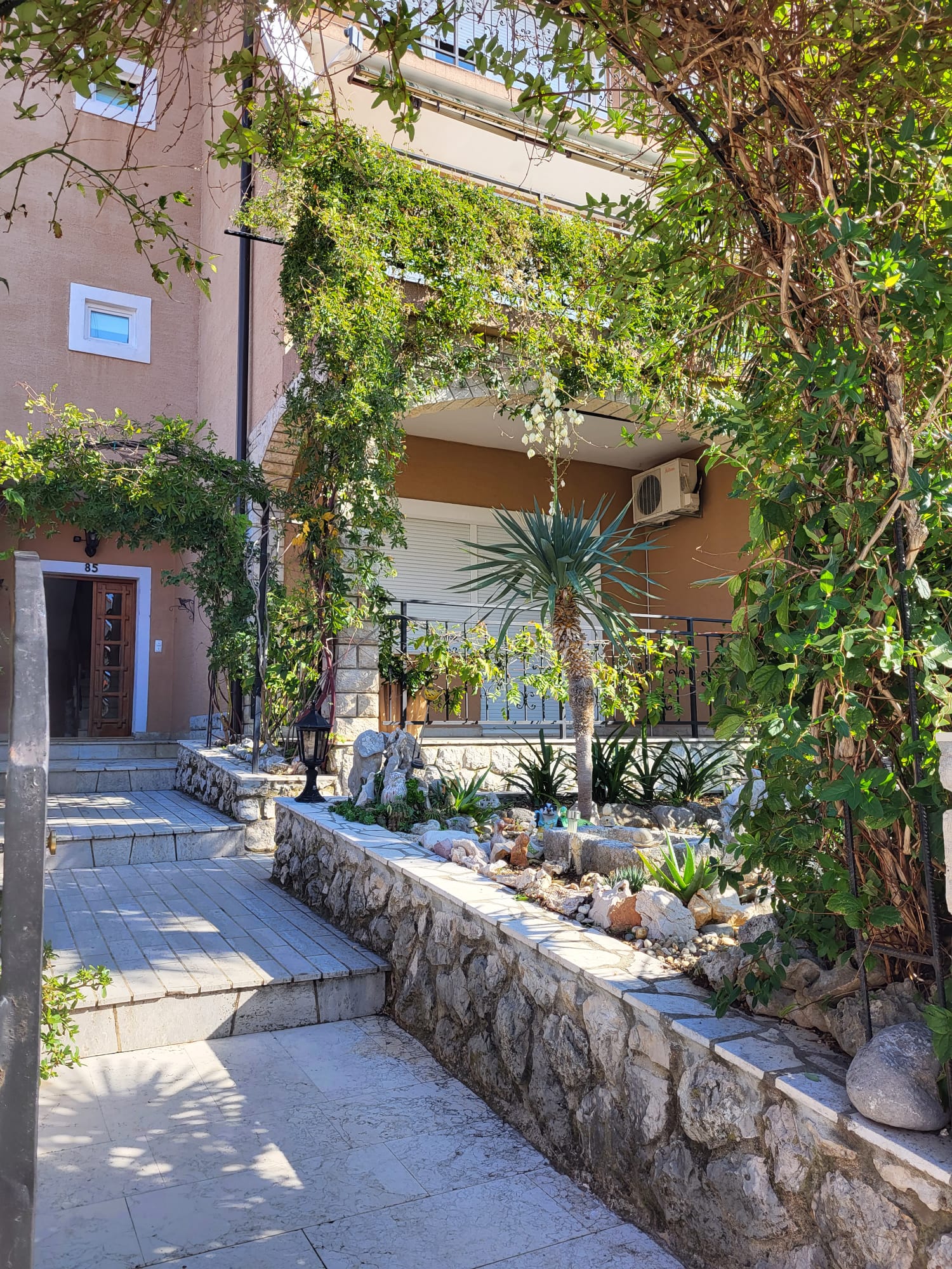 Unser Garten — 2